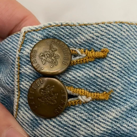 SOLD Vintage Swagger Jeans High Waisted Denim Shorts - Picture 5 of 16